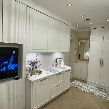 Art Uzupis Apartment In City Center Вильнюс Экстерьер фото